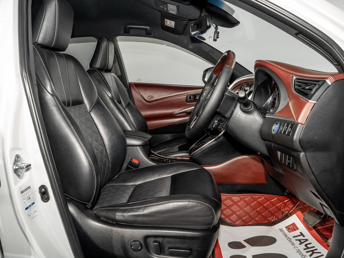 Toyota Harrier 2017 - фото автомобиля