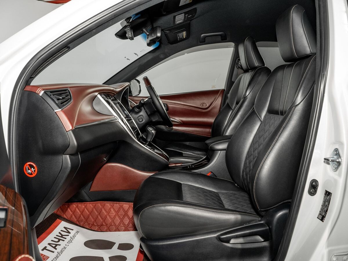 Toyota Harrier 2017 - фото автомобиля