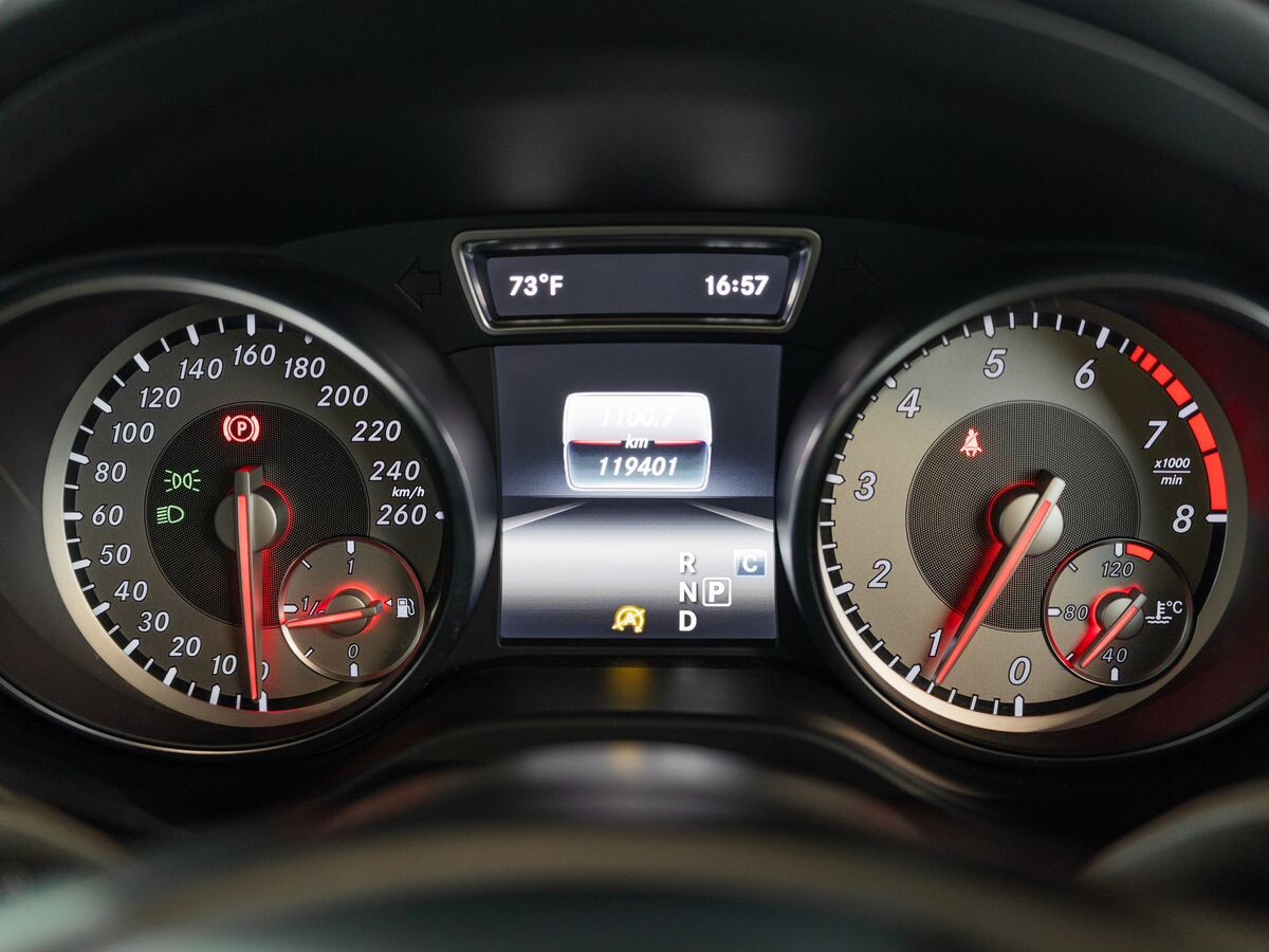 Mercedes-Benz GLA-Class 2017 - фото автомобиля