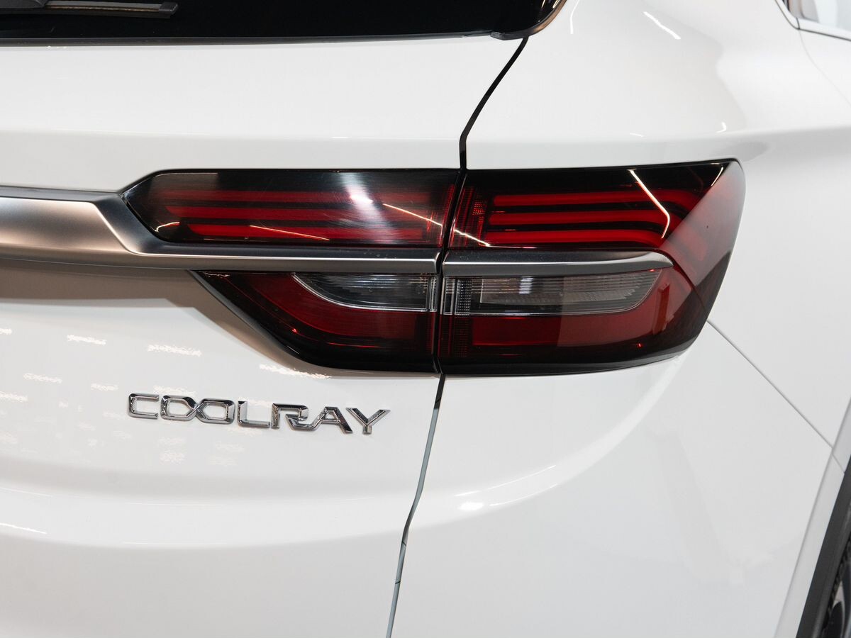Geely Coolray 2022 - фото автомобиля