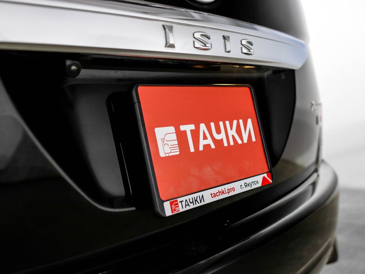 Toyota Isis 2013 - фото автомобиля