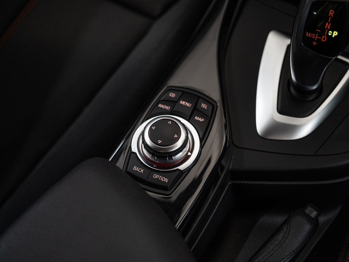 BMW 1-Series 2011 - фото автомобиля