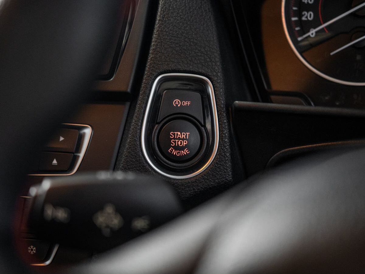 BMW 1-Series 2011 - фото автомобиля