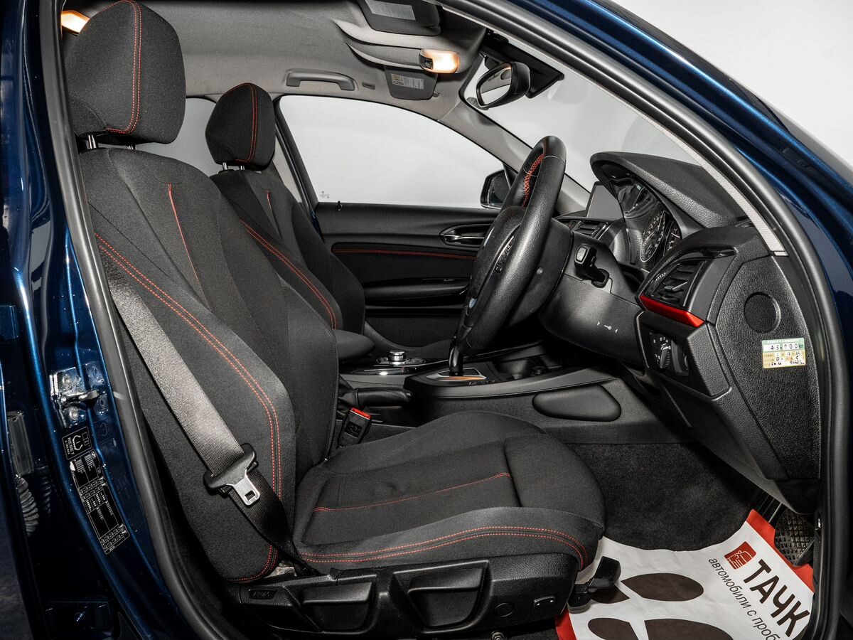 BMW 1-Series 2011 - фото автомобиля