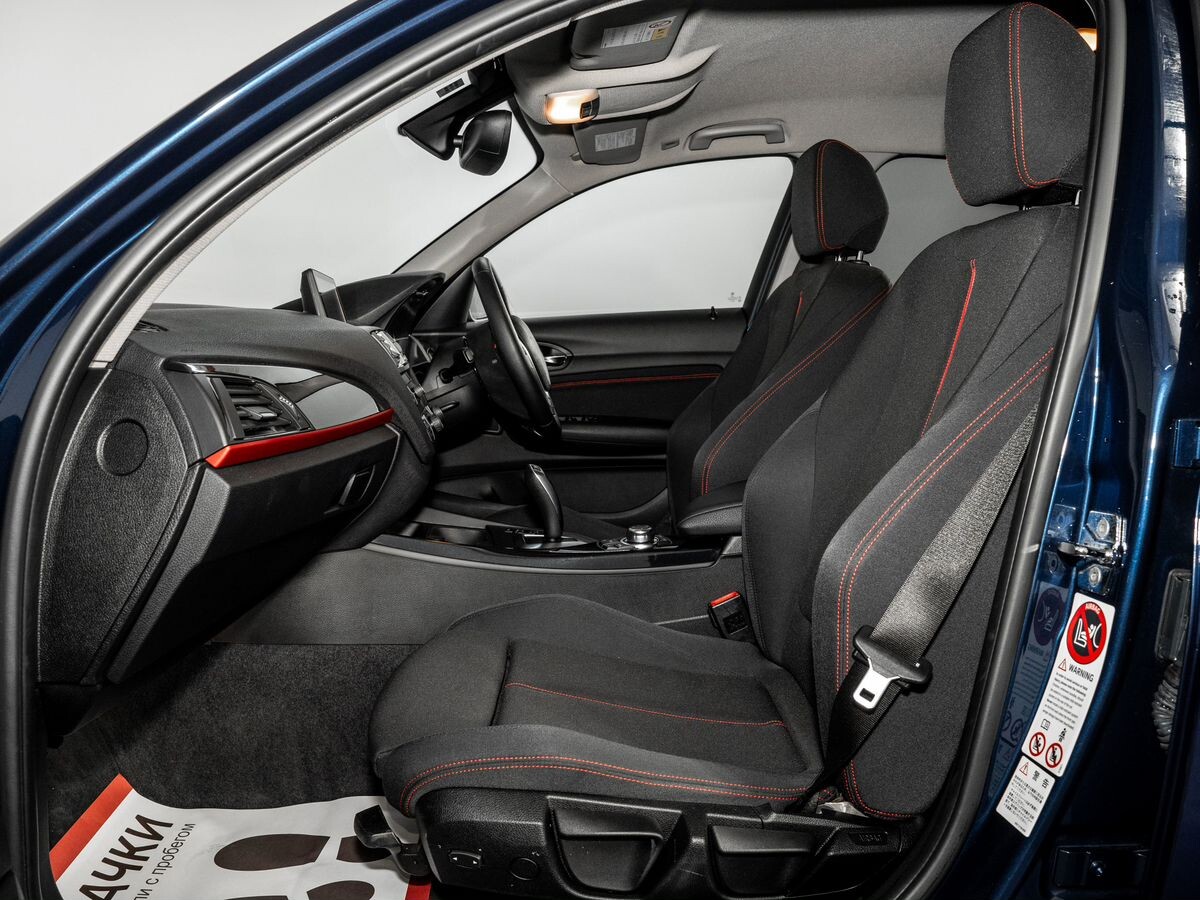 BMW 1-Series 2011 - фото автомобиля