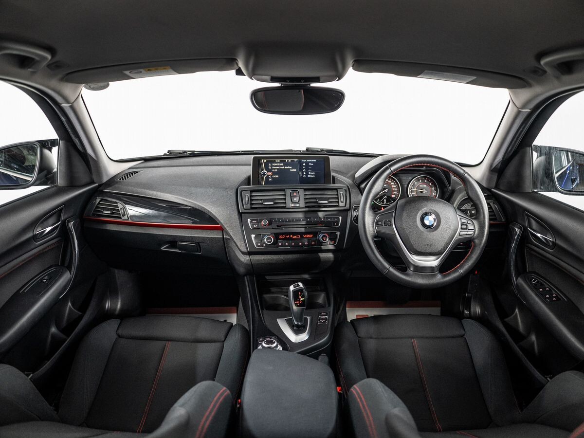 BMW 1-Series 2011 - фото автомобиля