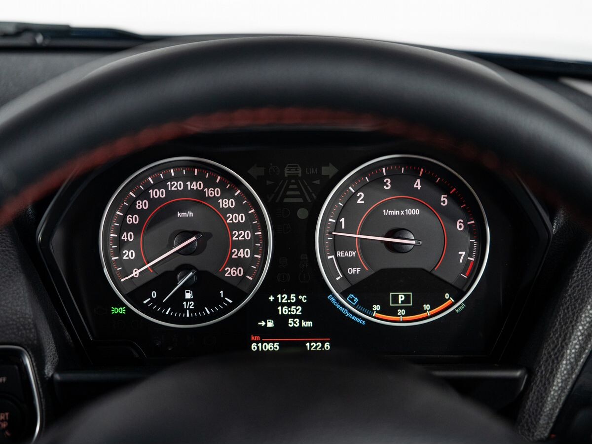 BMW 1-Series 2011 - фото автомобиля