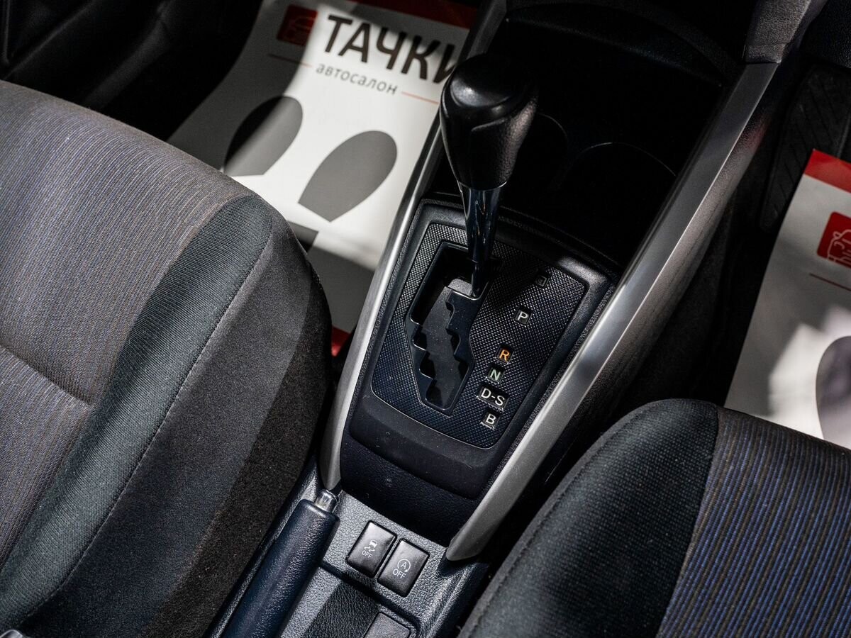 Toyota Corolla Fielder 2015 - фото автомобиля