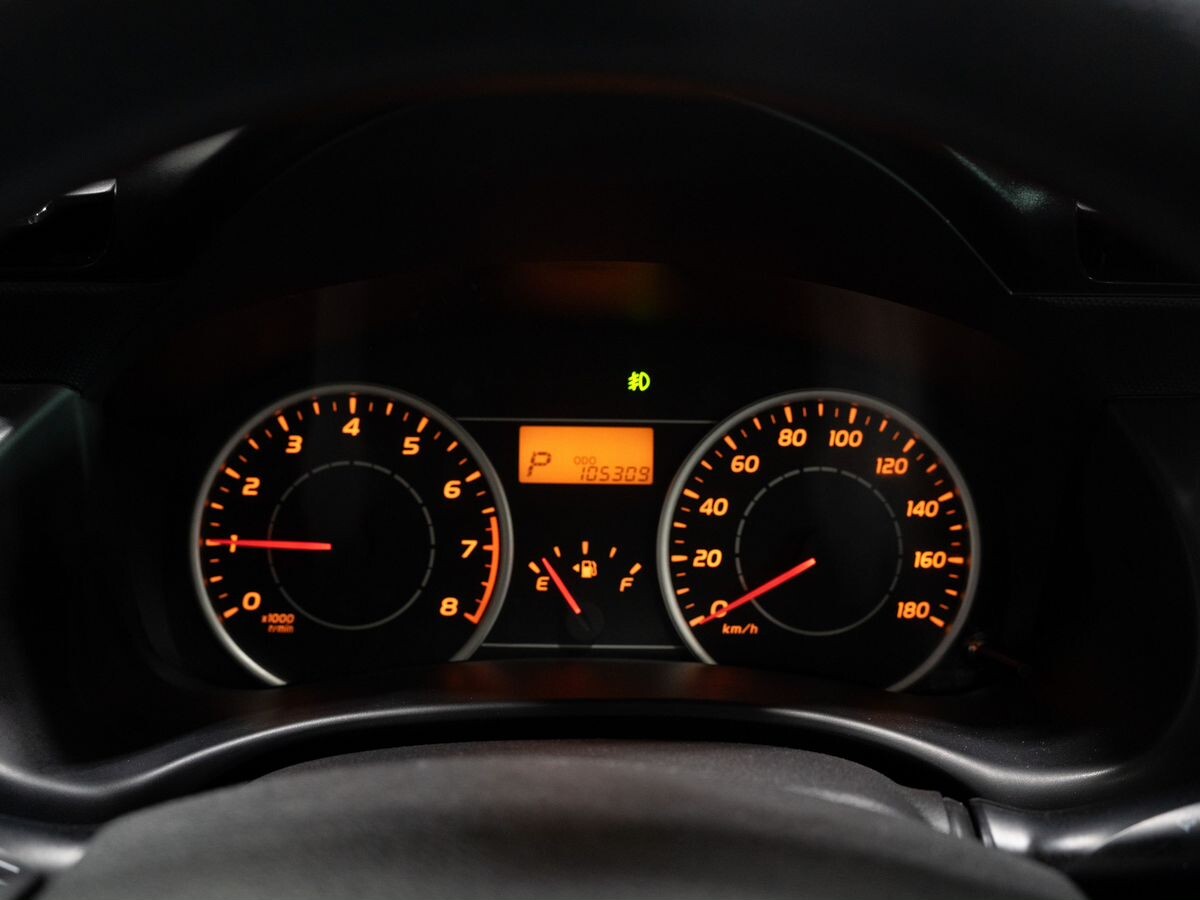 Toyota Wish 2010 - фото автомобиля