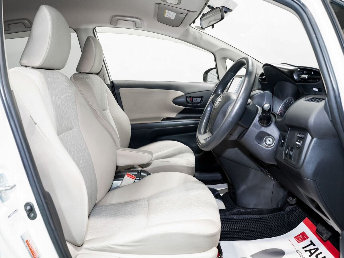 Toyota Wish 2010 - фото автомобиля