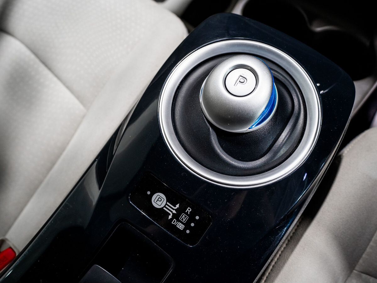 Nissan Leaf 2011 - фото автомобиля
