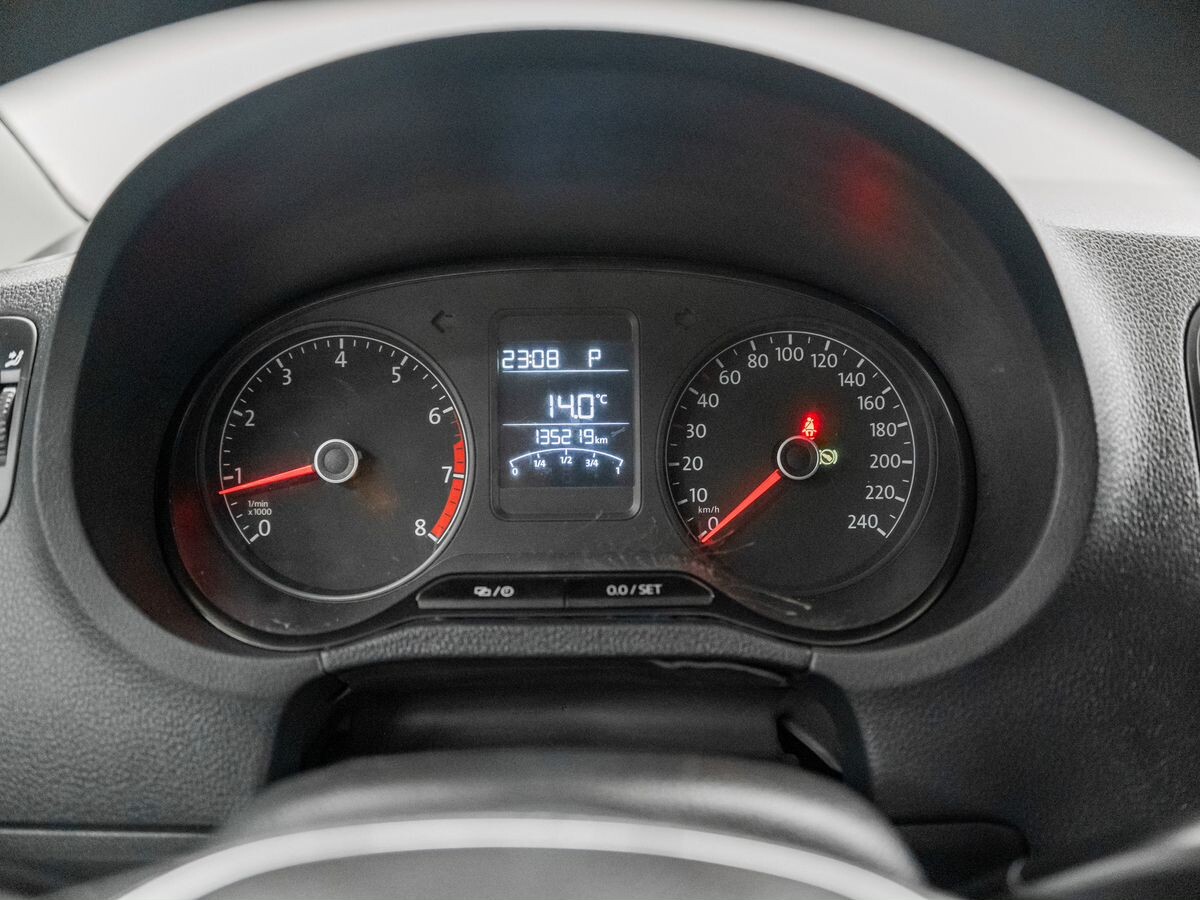 Volkswagen Polo 2016 - фото автомобиля