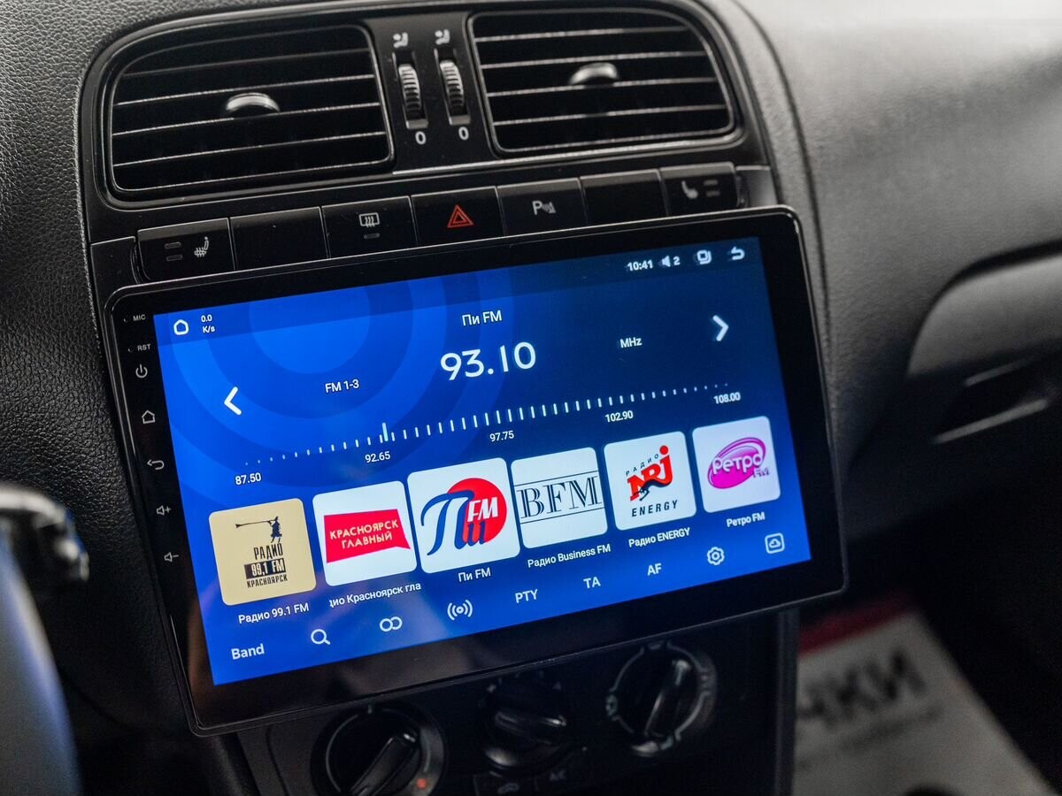 Volkswagen Polo 2016 - фото автомобиля