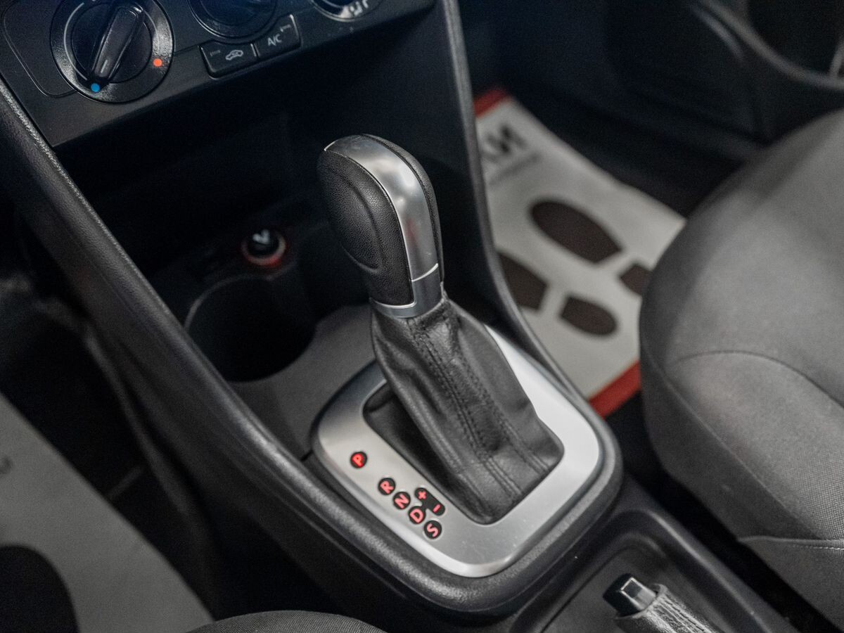 Volkswagen Polo 2016 - фото автомобиля