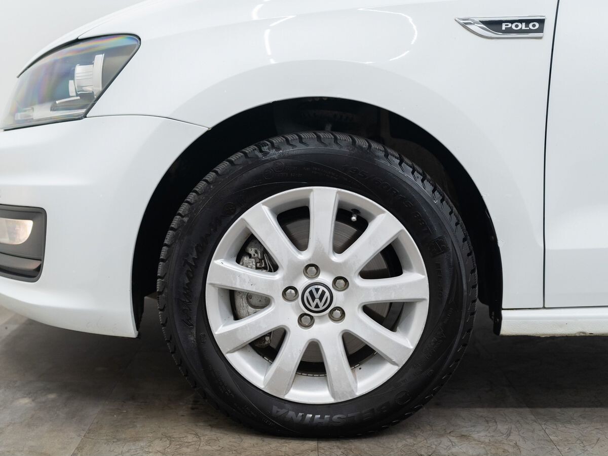 Volkswagen Polo 2016 - фото автомобиля