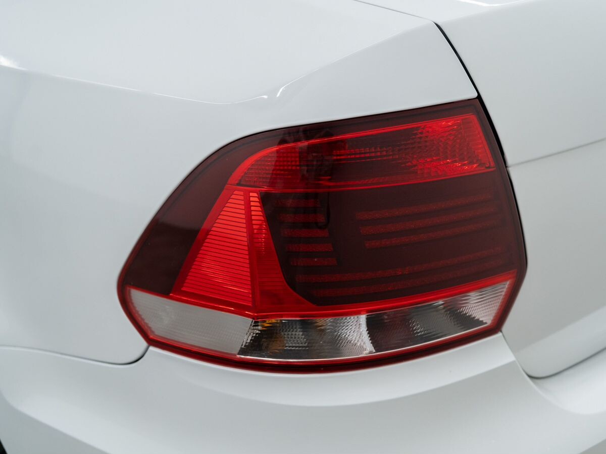 Volkswagen Polo 2016 - фото автомобиля