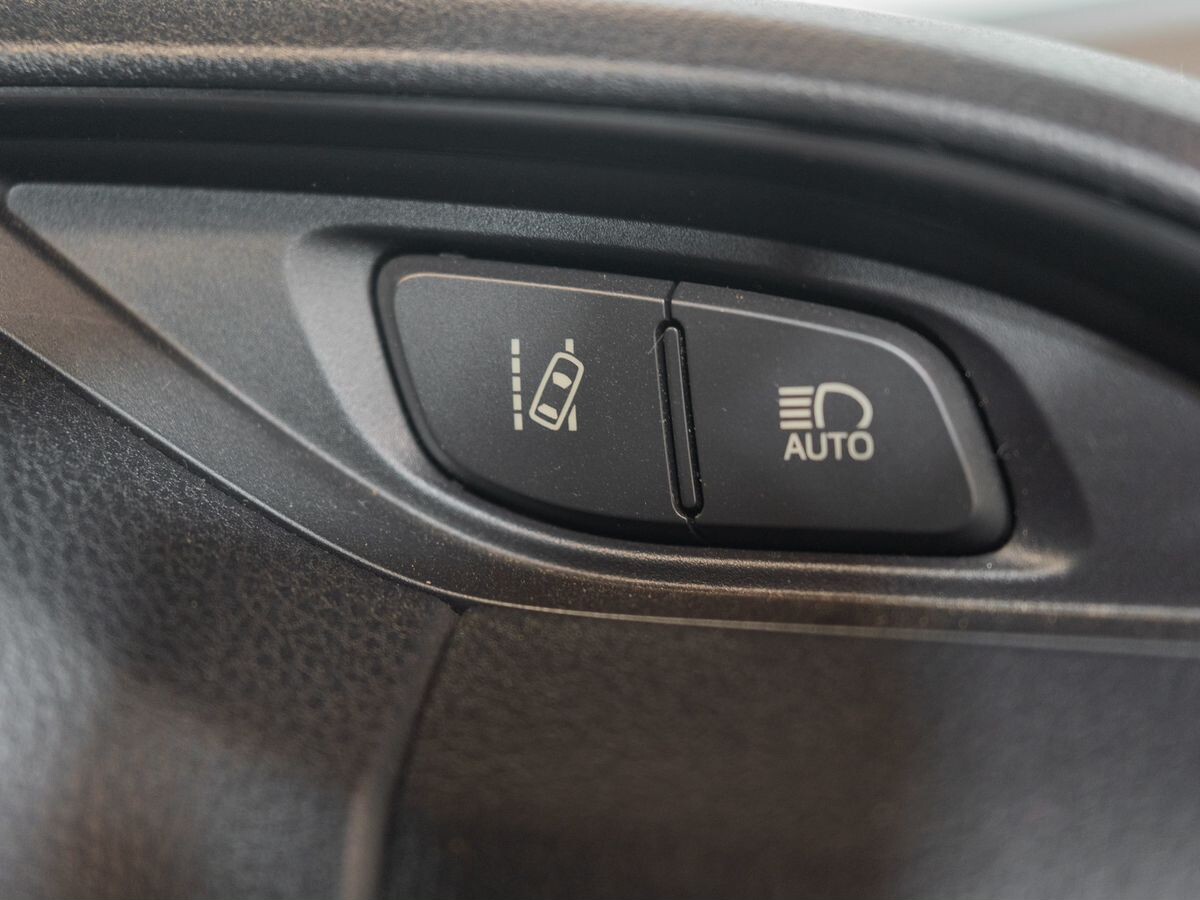 Toyota Vitz 2018 - фото автомобиля