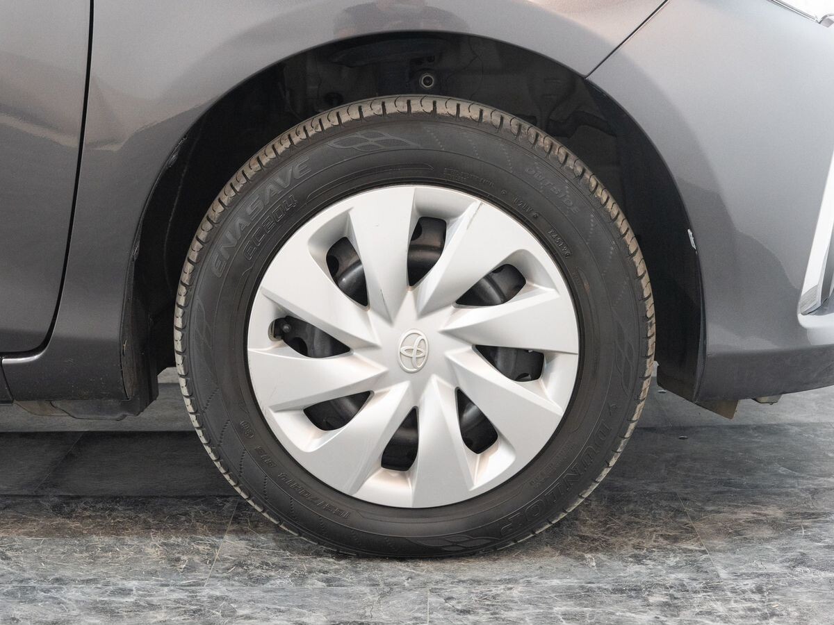 Toyota Vitz 2018 - фото автомобиля
