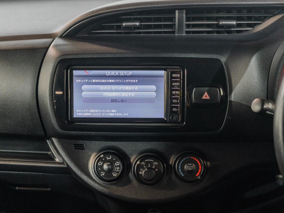 Toyota Vitz 2018 - фото автомобиля
