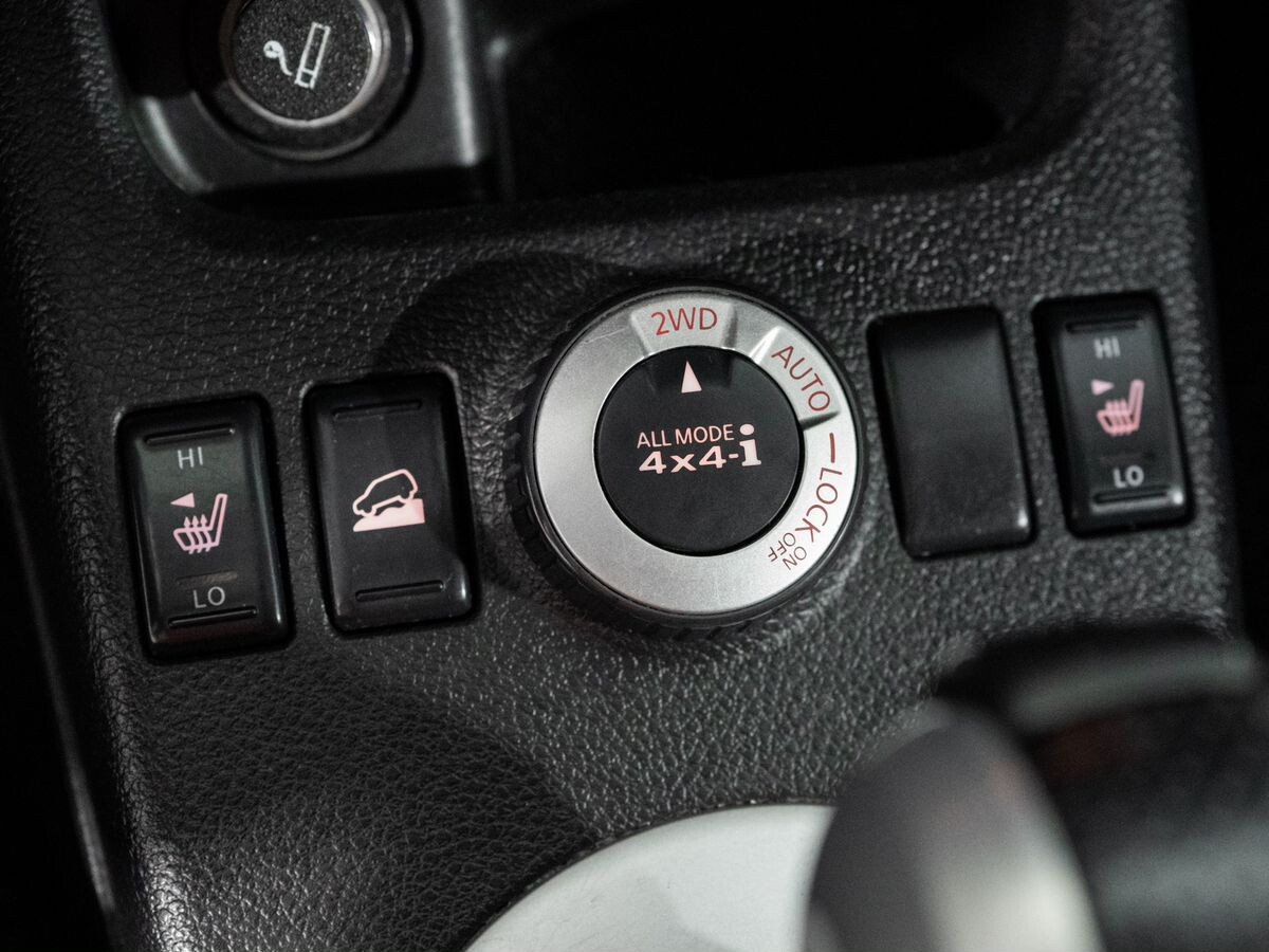 Nissan X-Trail 2011 - фото автомобиля