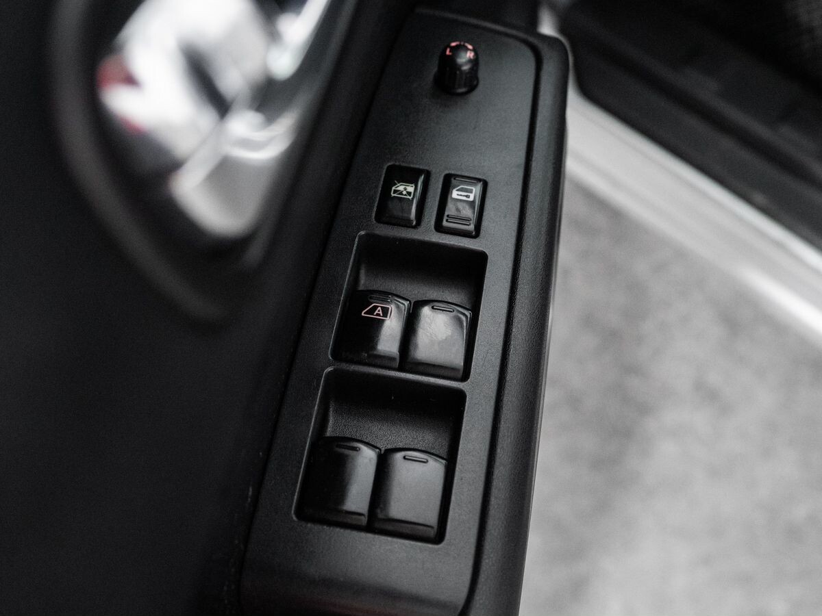 Nissan X-Trail 2011 - фото автомобиля