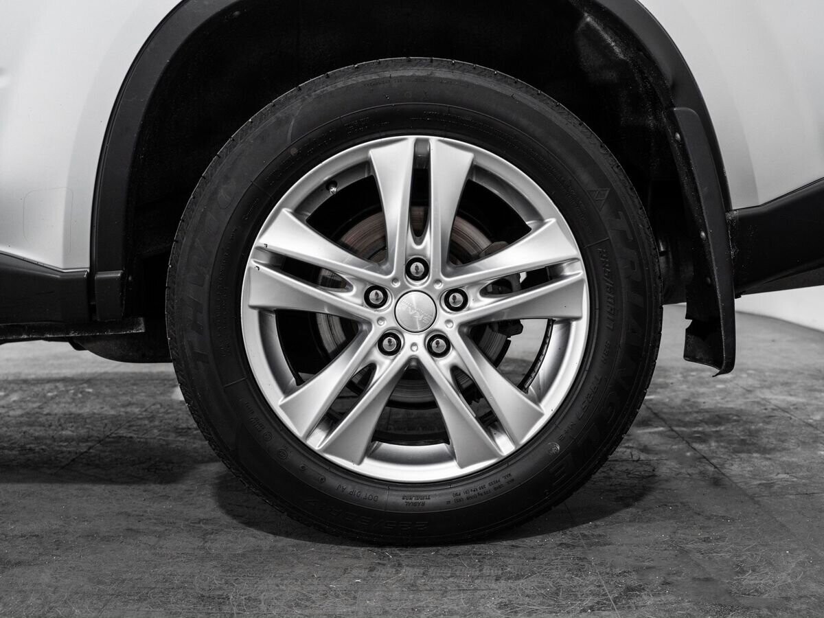 Nissan X-Trail 2011 - фото автомобиля