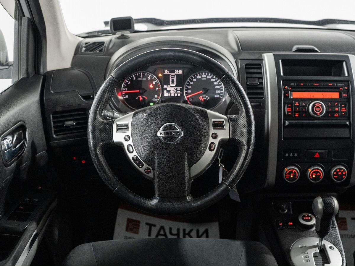 Nissan X-Trail 2011 - фото автомобиля