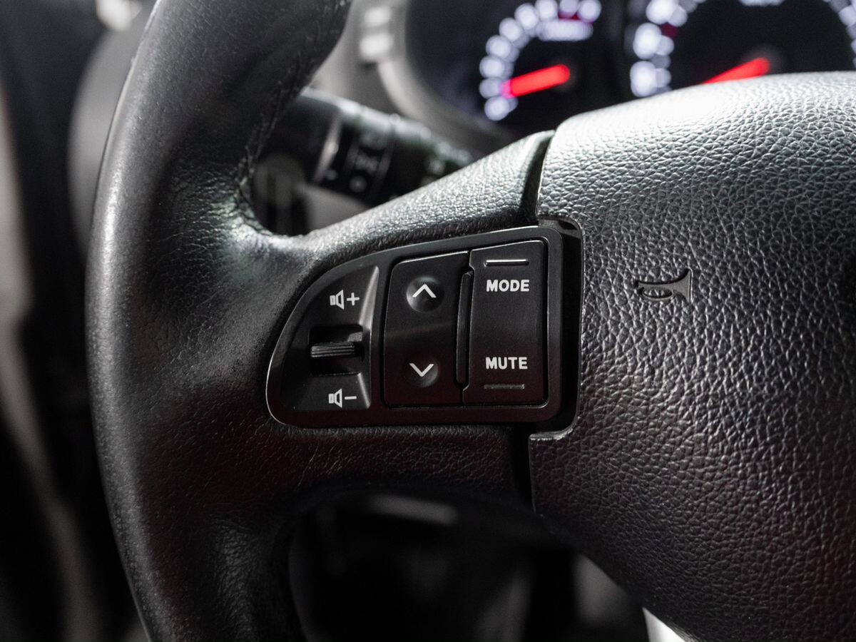 Kia Sportage 2011 - фото автомобиля
