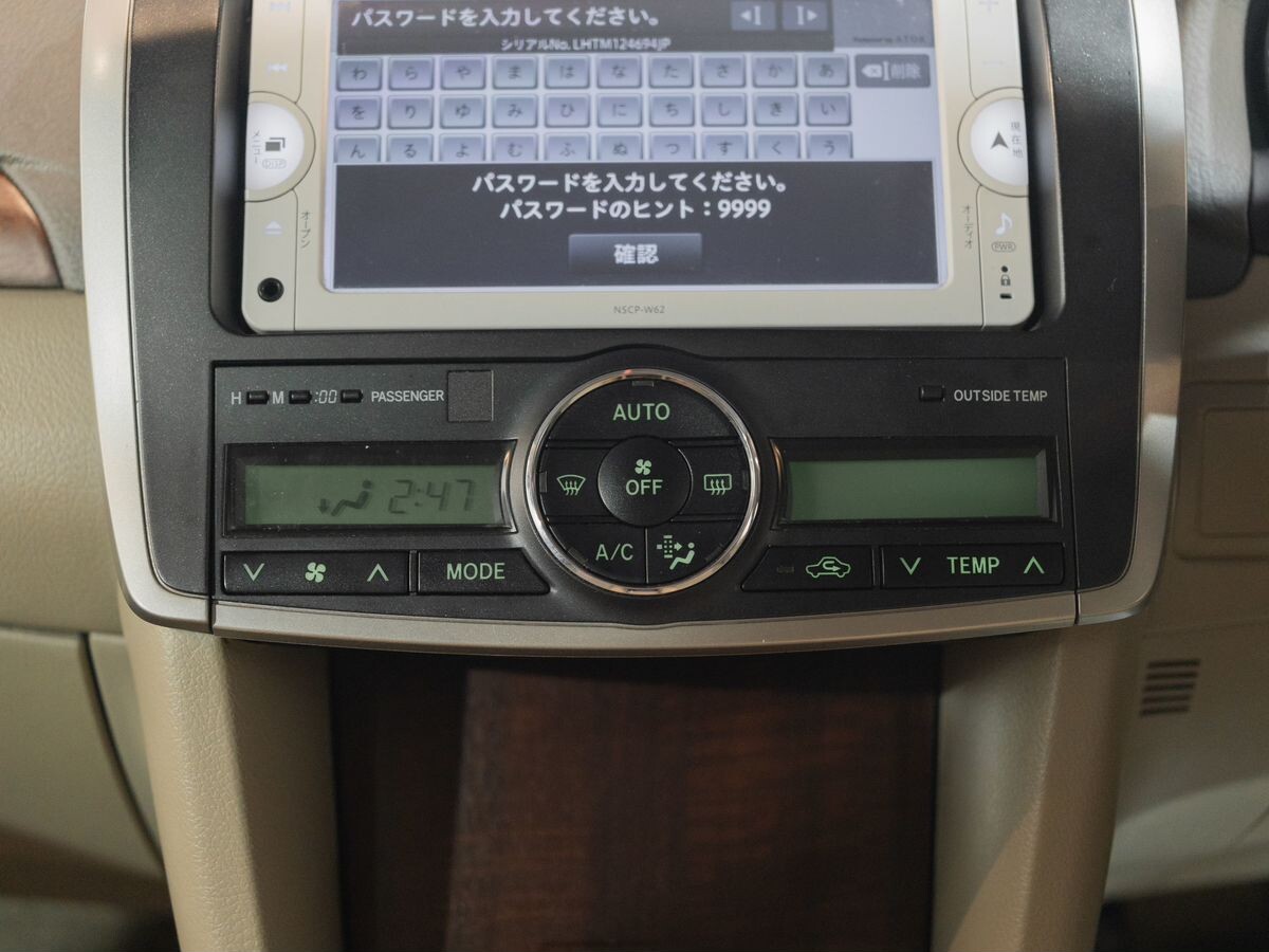 Toyota Premio 2012 - фото автомобиля