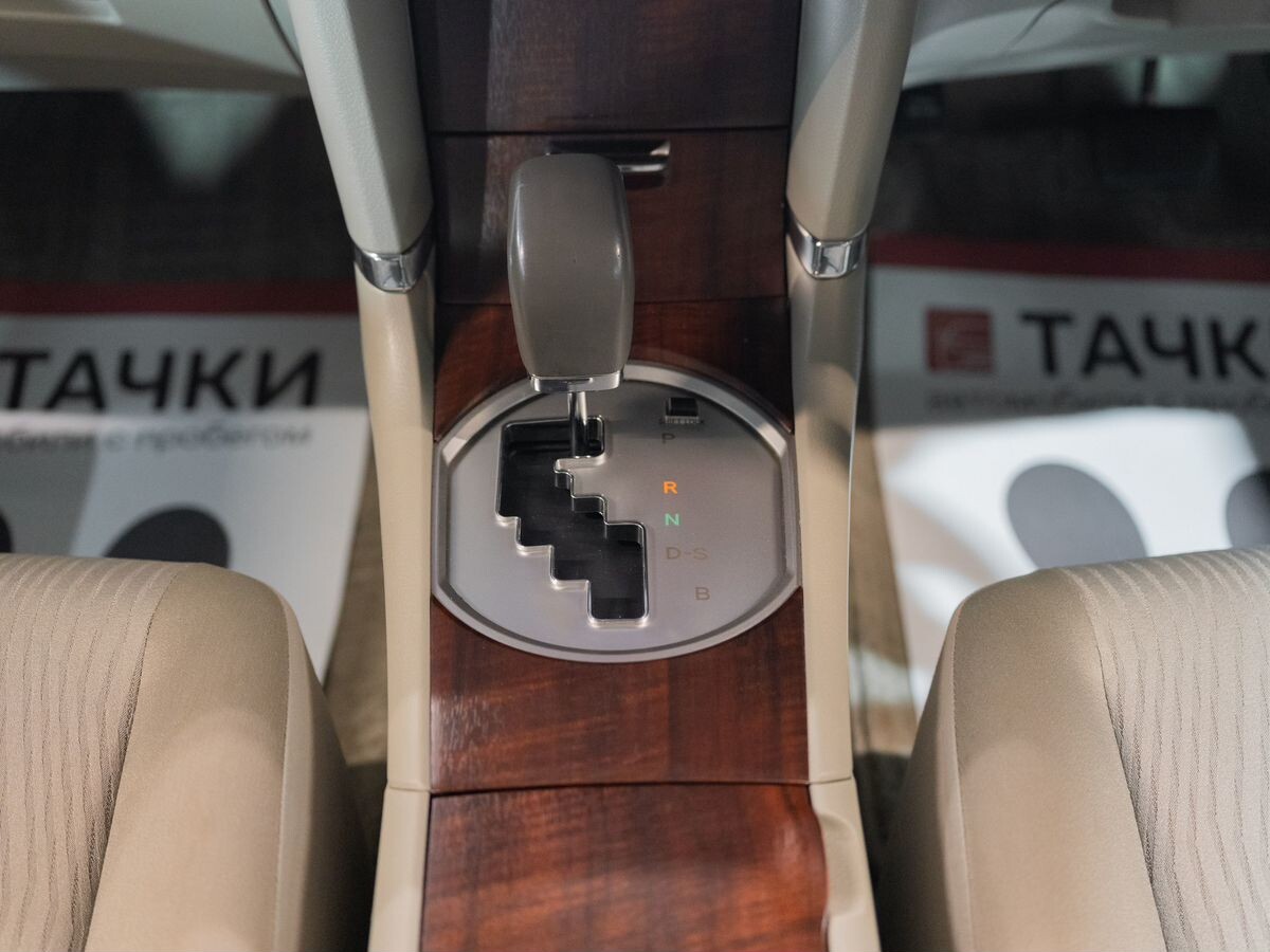 Toyota Premio 2012 - фото автомобиля