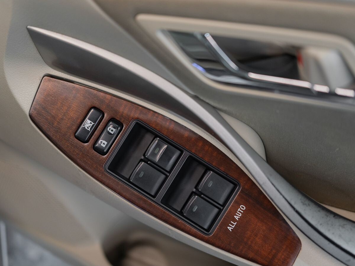 Toyota Premio 2012 - фото автомобиля