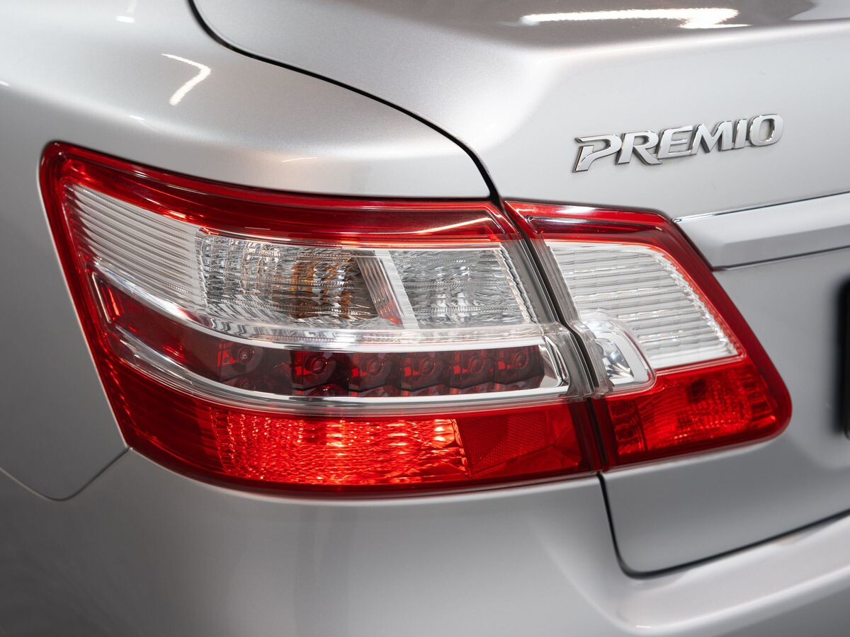 Toyota Premio 2012 - фото автомобиля