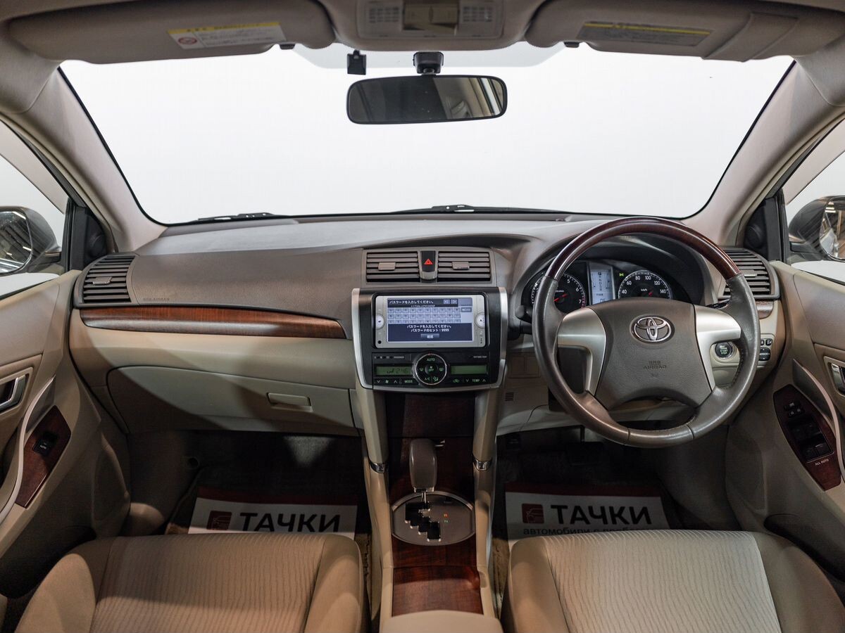 Toyota Premio 2012 - фото автомобиля
