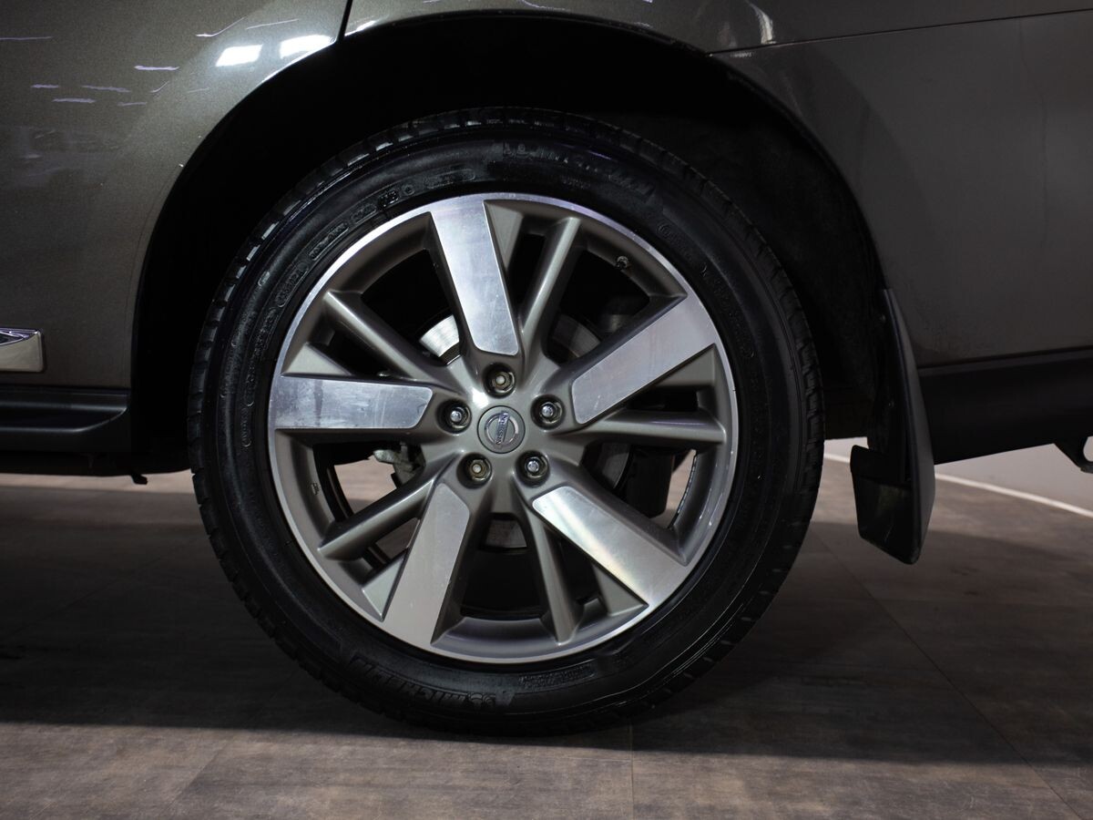 Nissan Pathfinder 2015 - фото автомобиля