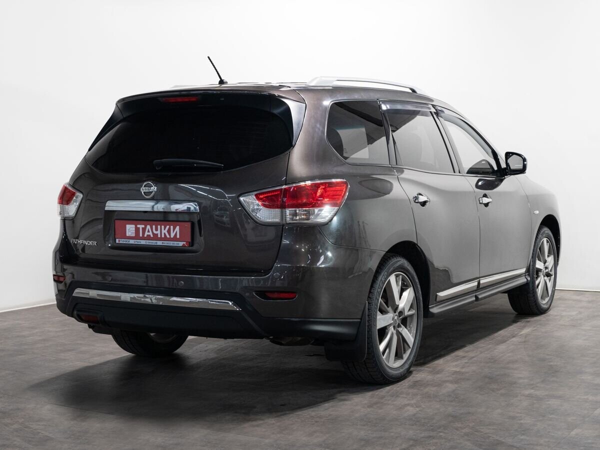 Nissan Pathfinder 2015 - фото автомобиля