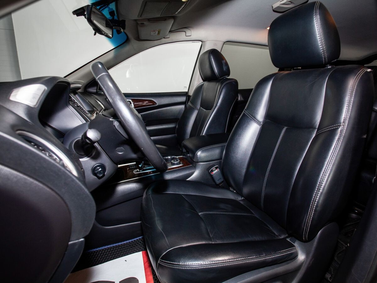 Nissan Pathfinder 2015 - фото автомобиля