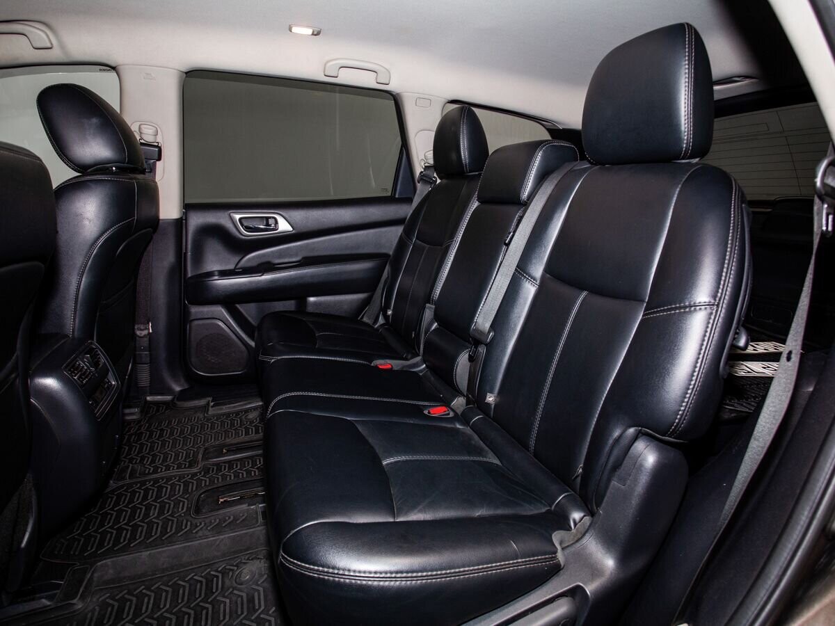 Nissan Pathfinder 2015 - фото автомобиля