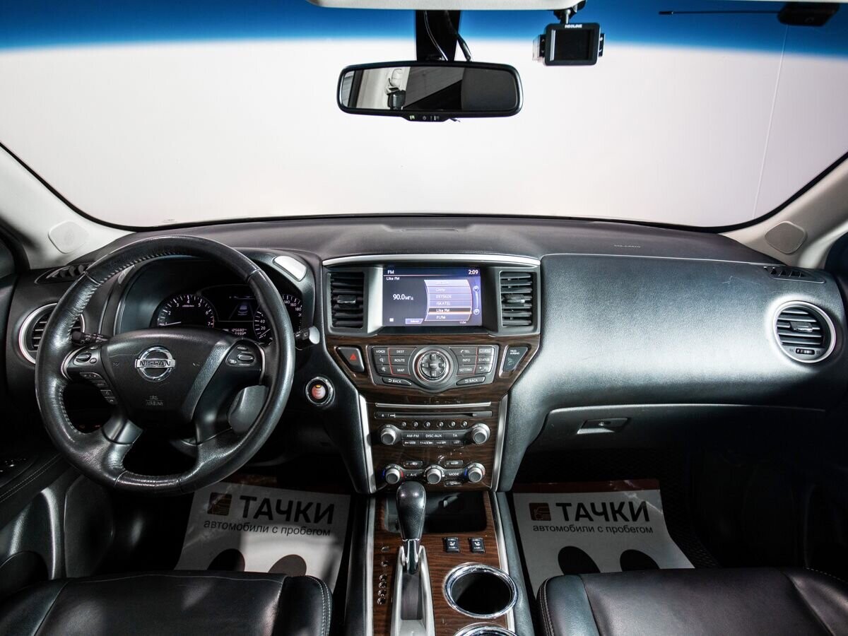 Nissan Pathfinder 2015 - фото автомобиля