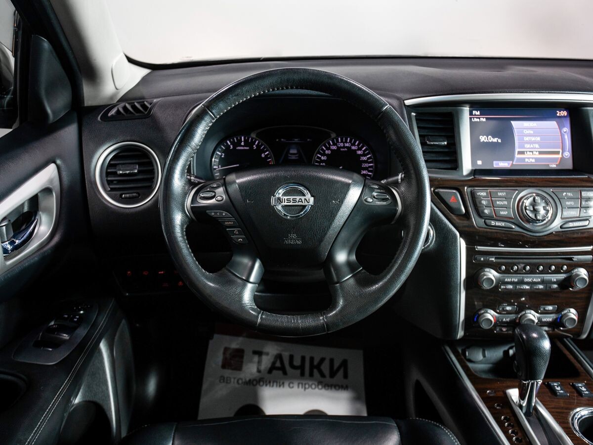 Nissan Pathfinder 2015 - фото автомобиля