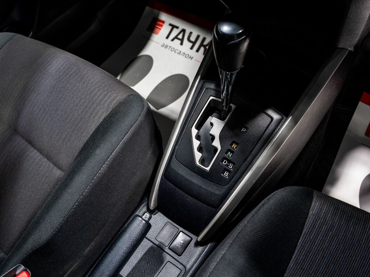 Toyota Corolla Fielder 2014 - фото автомобиля