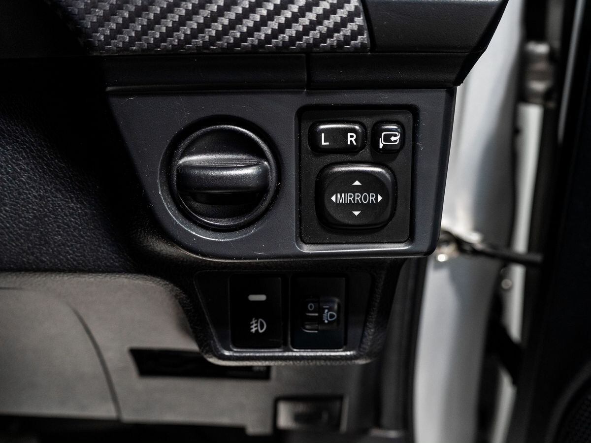 Toyota Corolla Fielder 2014 - фото автомобиля