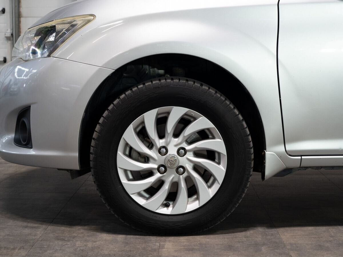 Toyota Corolla Fielder 2014 - фото автомобиля