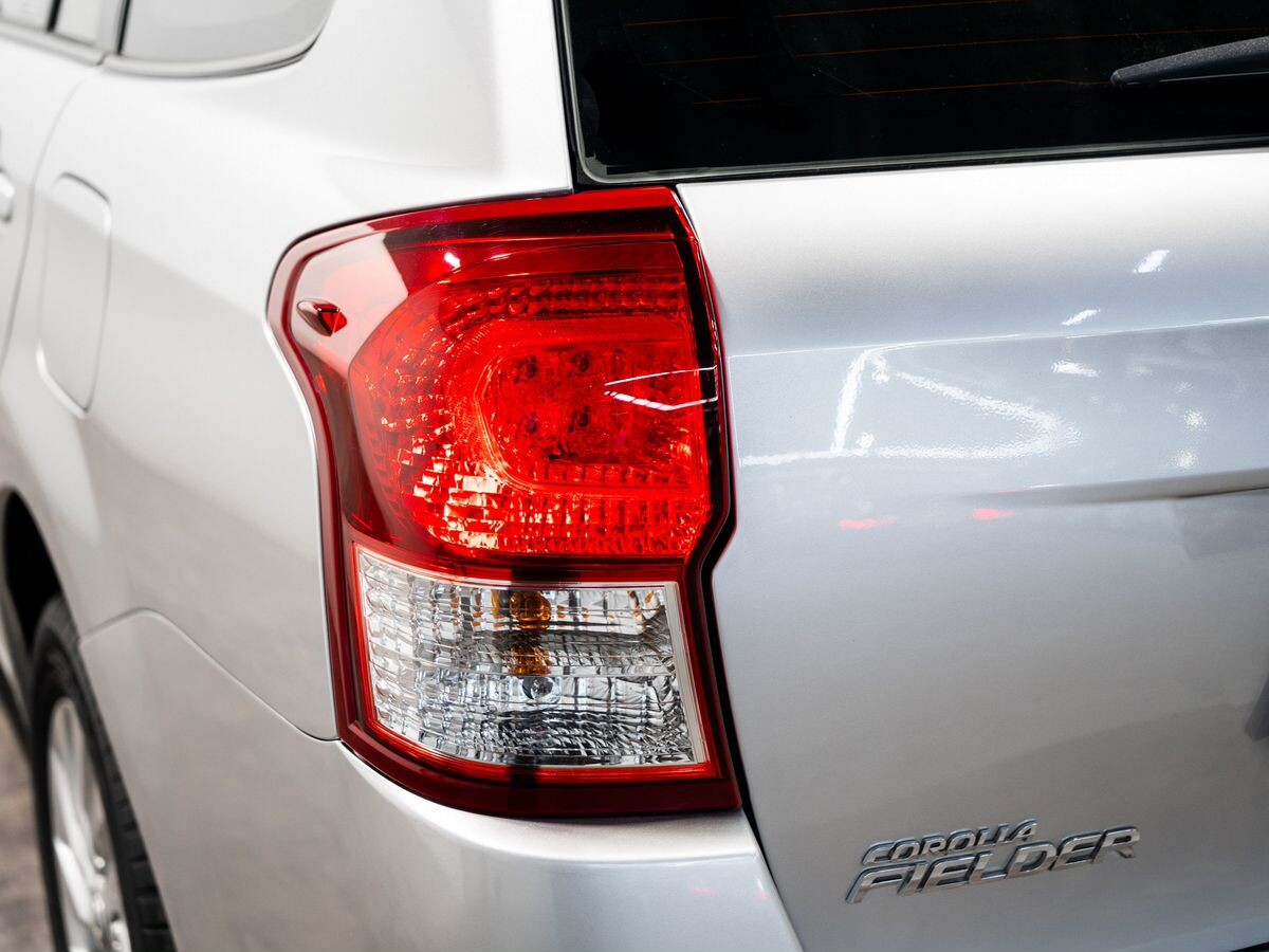 Toyota Corolla Fielder 2014 - фото автомобиля