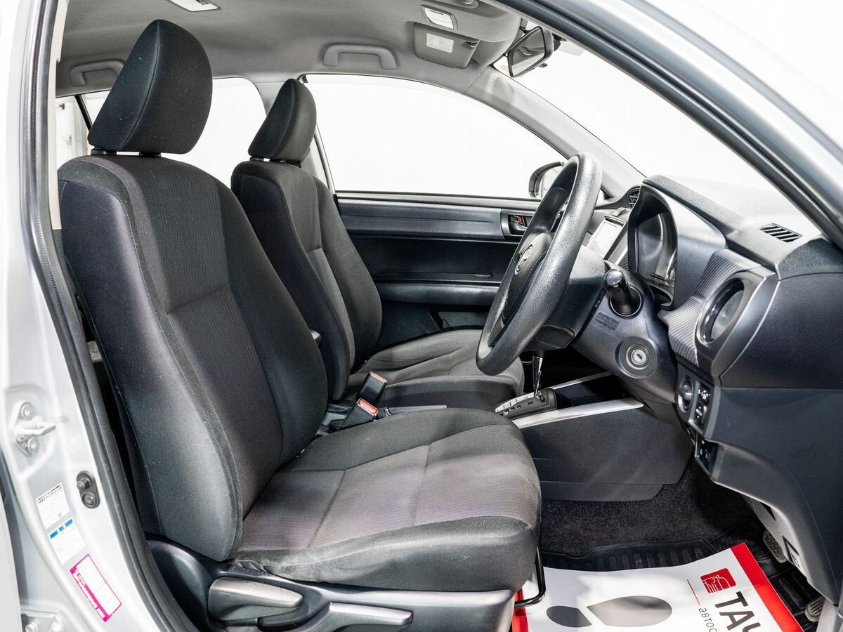 Toyota Corolla Fielder 2014 - фото автомобиля