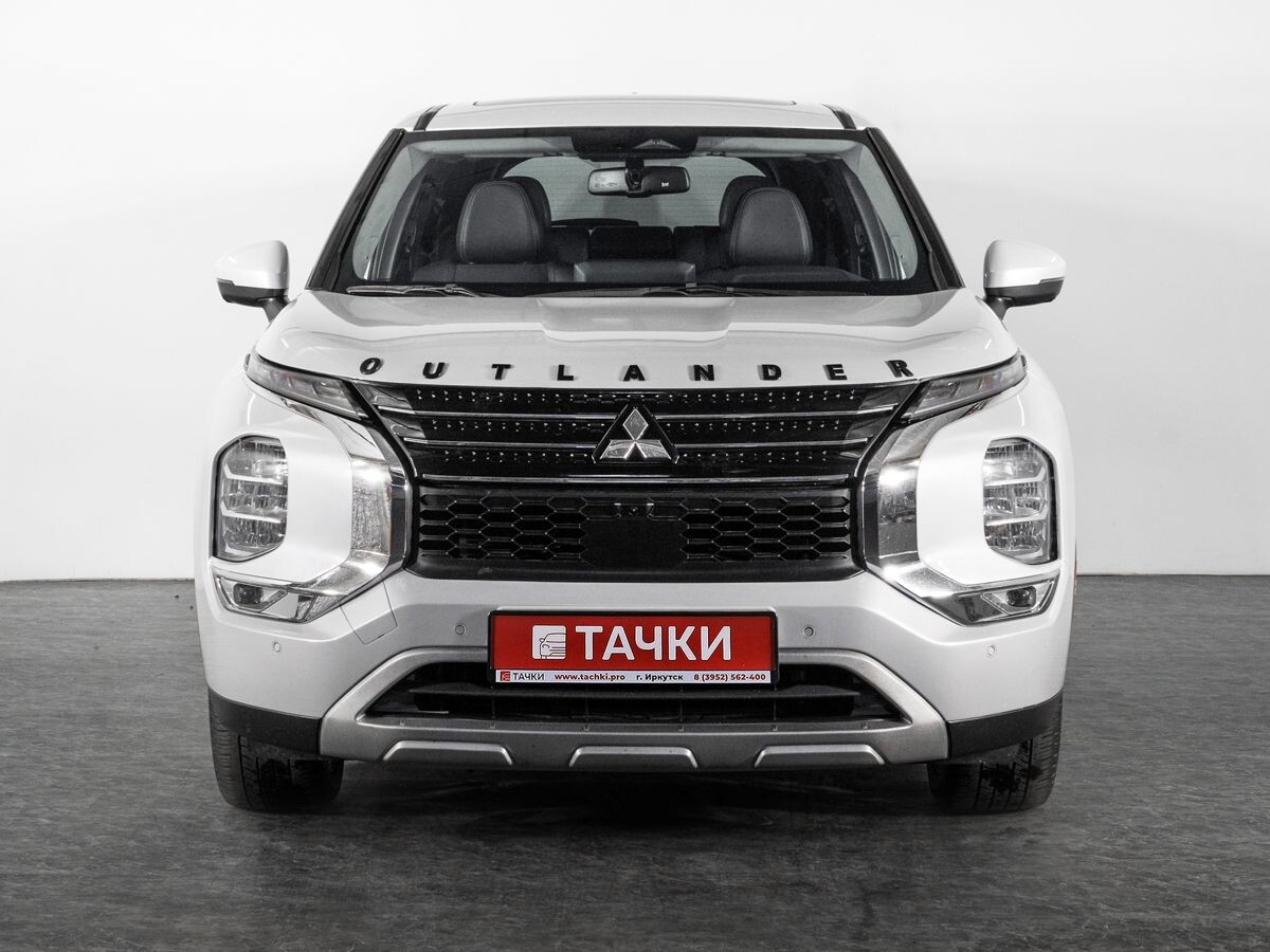 Mitsubishi Outlander 2022 - фото автомобиля