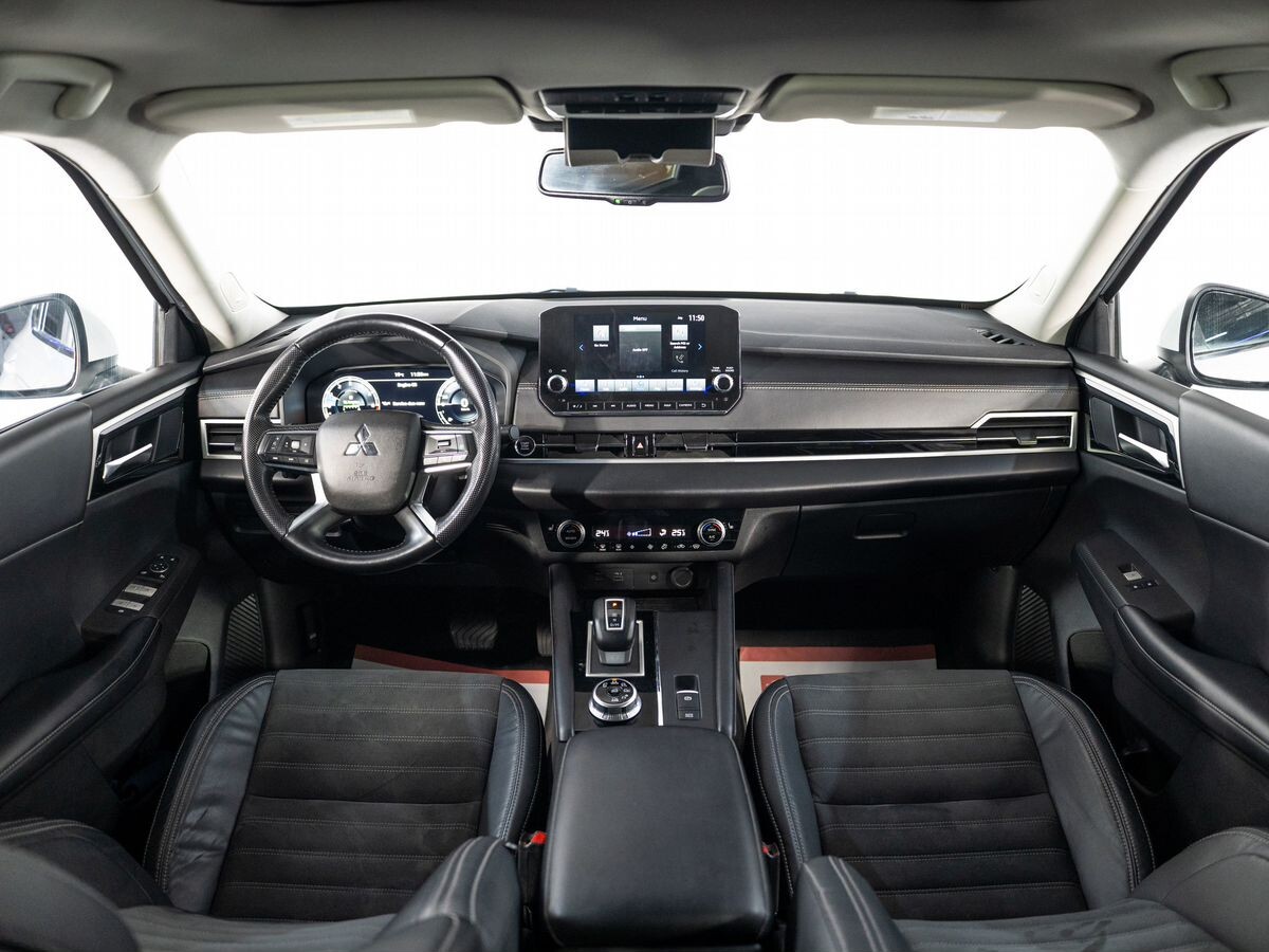 Mitsubishi Outlander 2022 - фото автомобиля