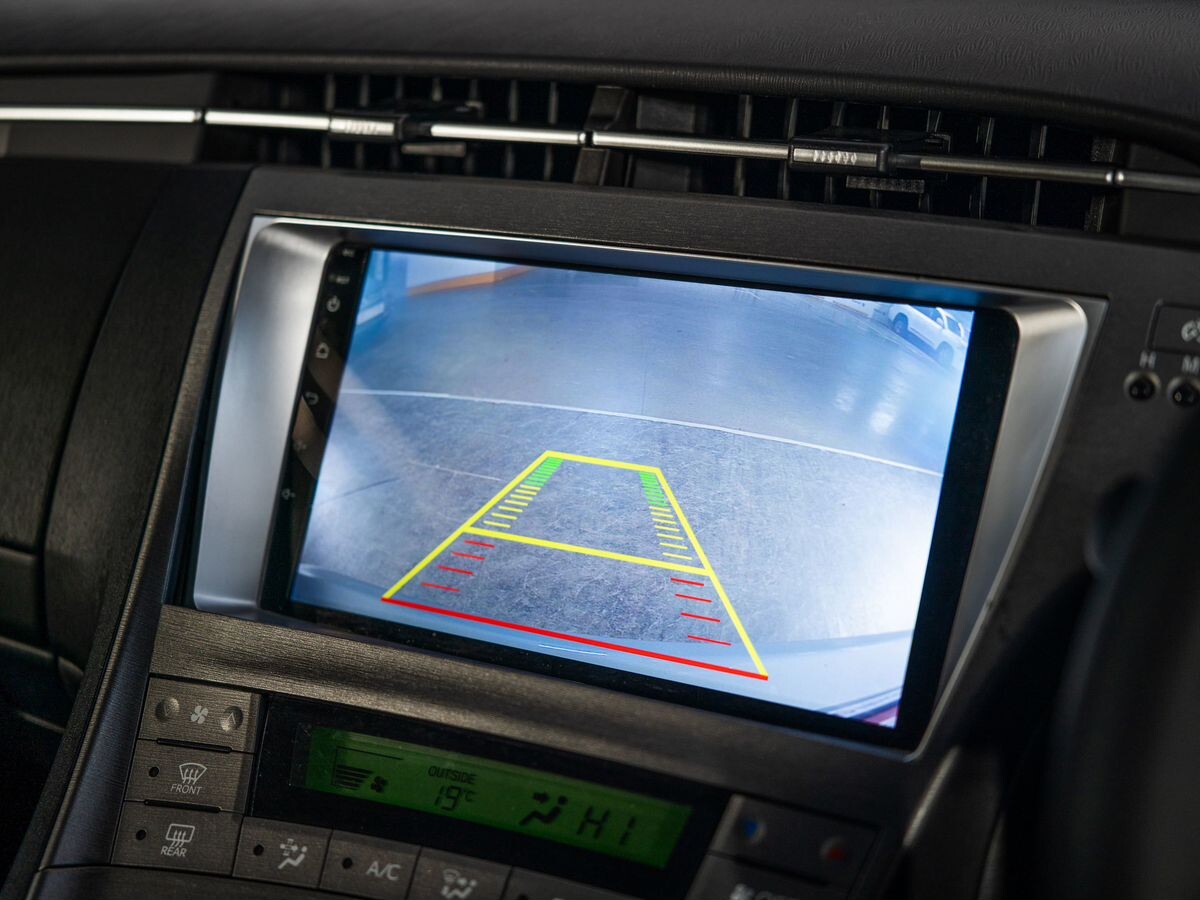 Toyota Prius 2013 - фото автомобиля