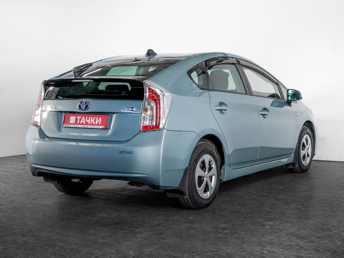 Toyota Prius 2013 - фото автомобиля