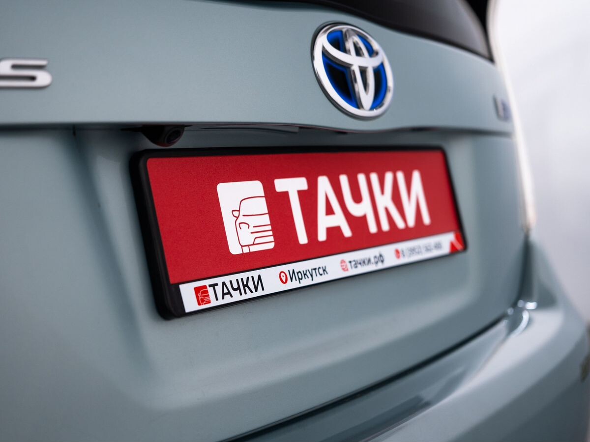 Toyota Prius 2013 - фото автомобиля