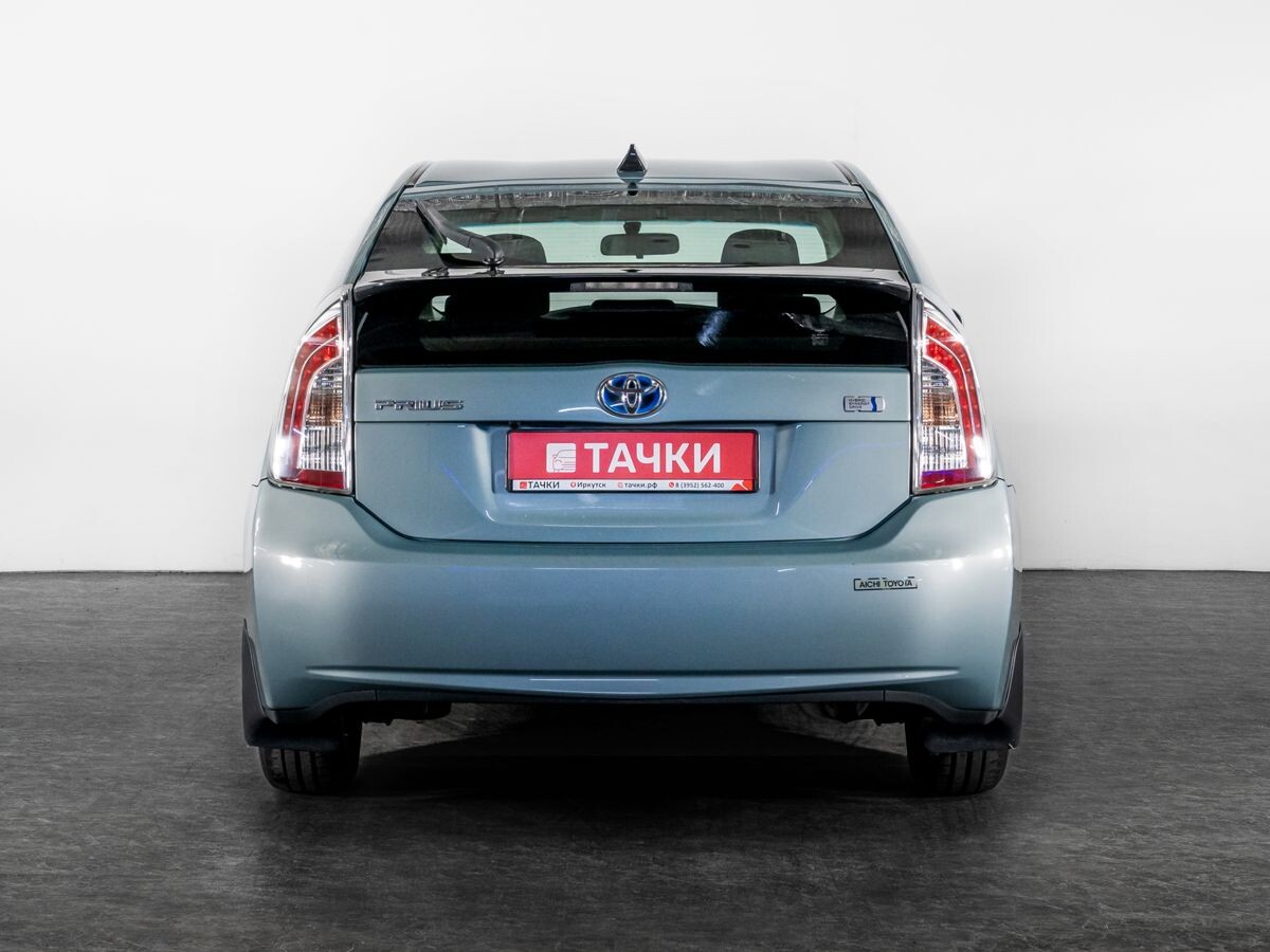 Toyota Prius 2013 - фото автомобиля
